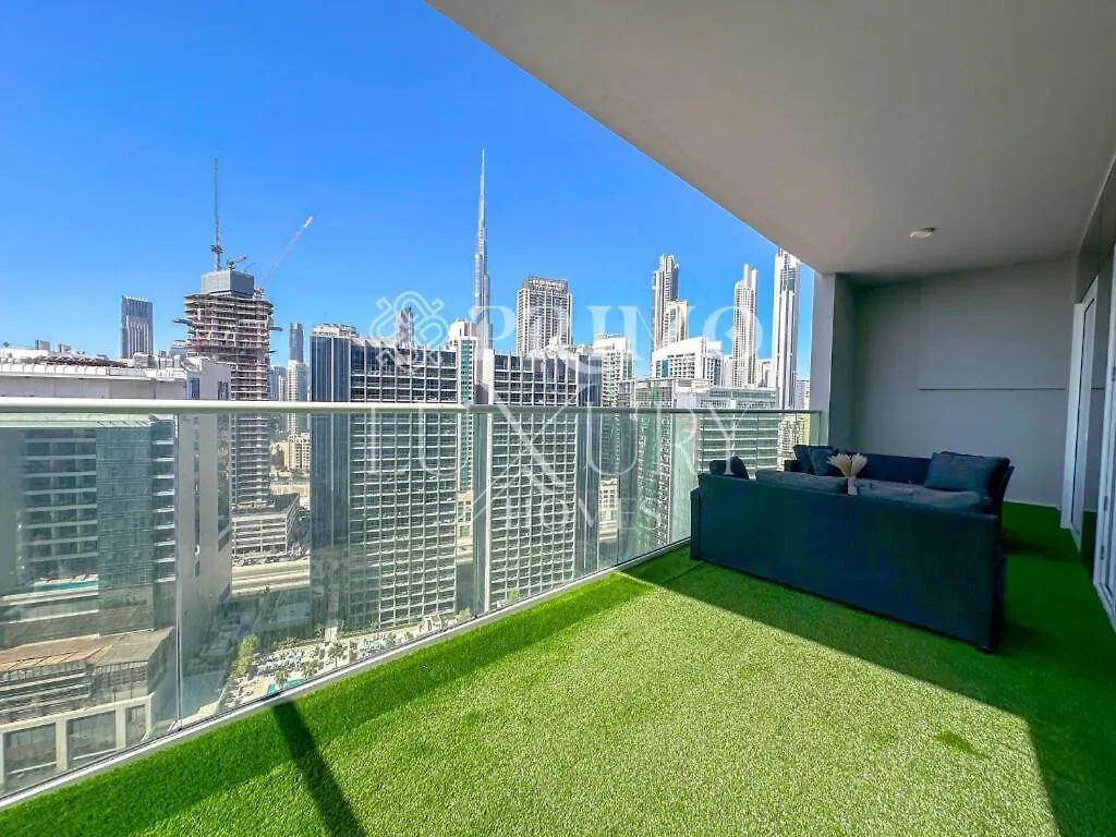 Modern 2-Bedroom Living In Reva Residences, Dubai 0*,  איחוד האמירויות הערביות